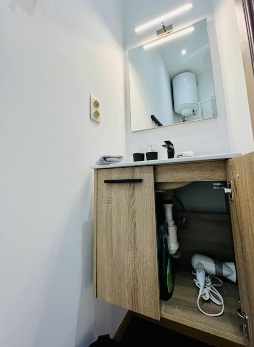 Charmant Petit Appartement. Luik Buitenkant foto
