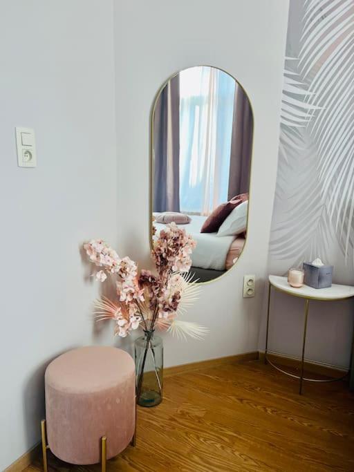 Charmant Petit Appartement. Luik Buitenkant foto